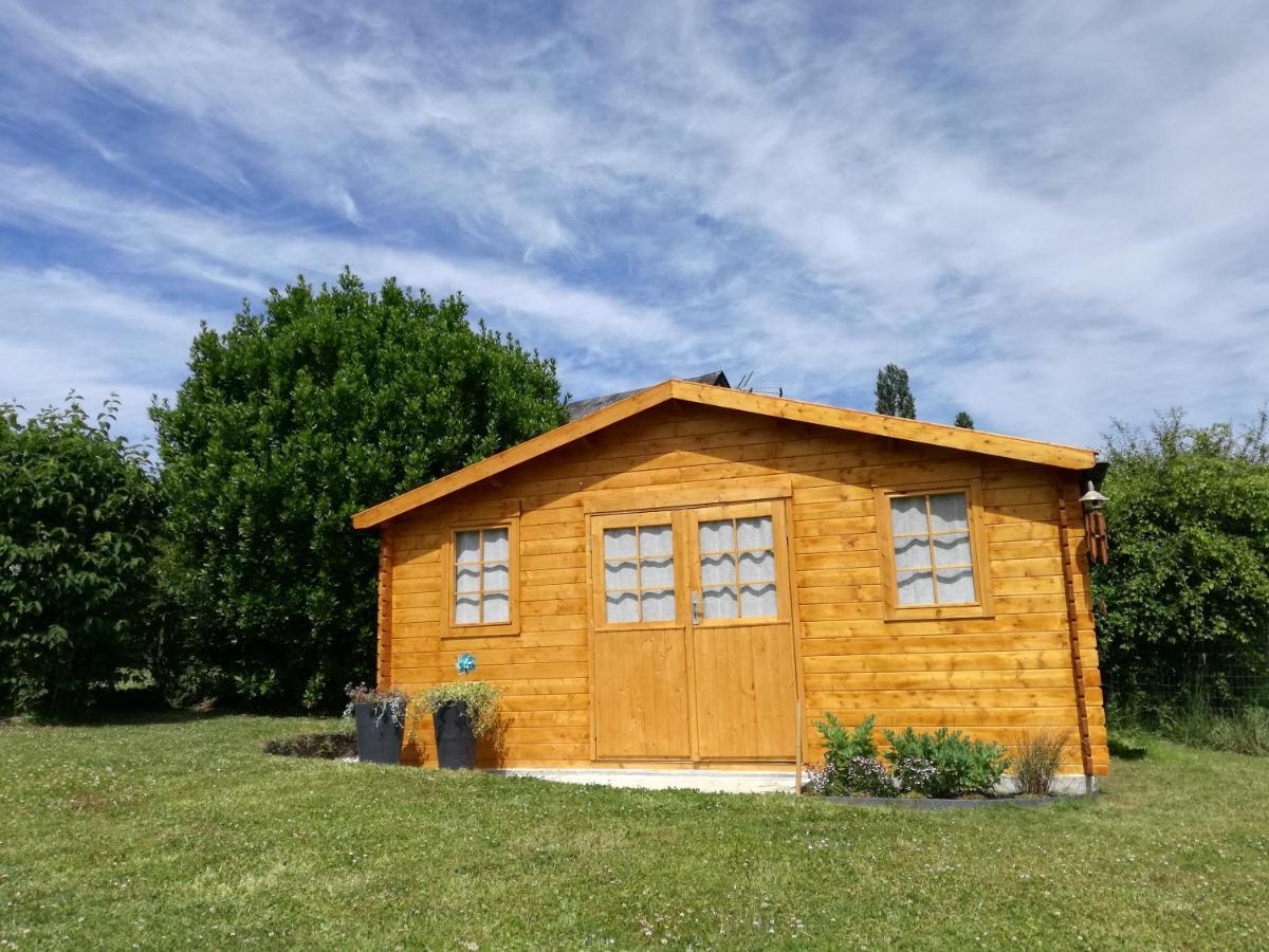 Les Gites De "La Quesnoyere" Exterior photo